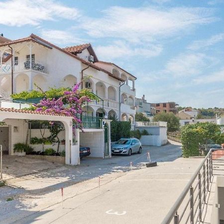 Apartment Bubi Trogir Exteriör bild