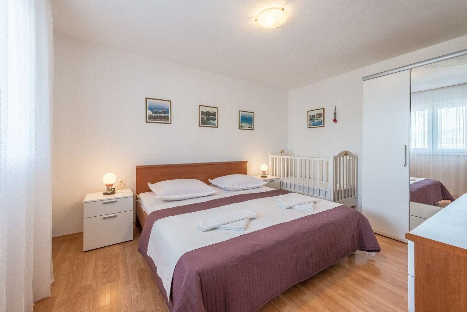 Apartment Bubi Trogir Exteriör bild