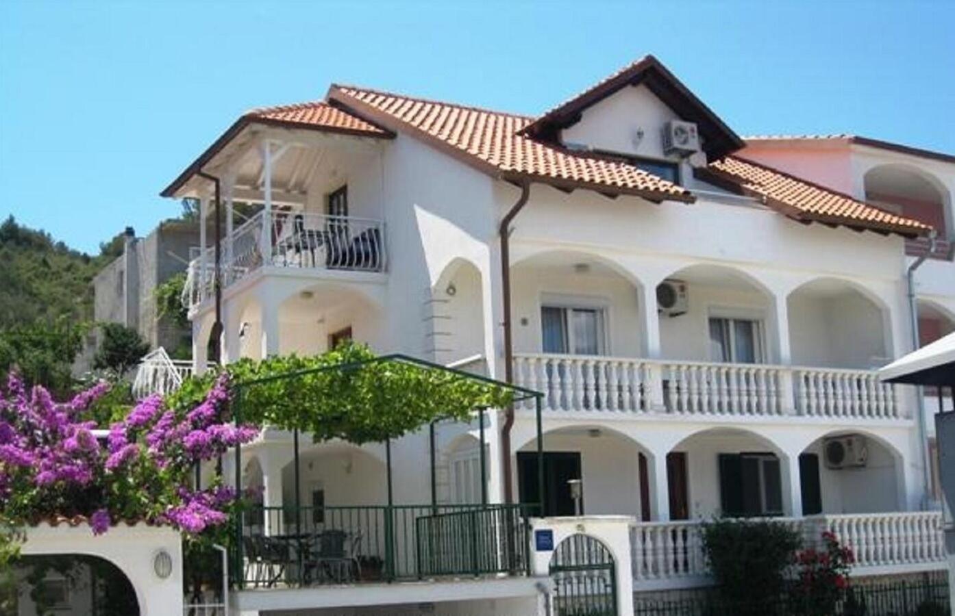 Apartment Bubi Trogir Exteriör bild